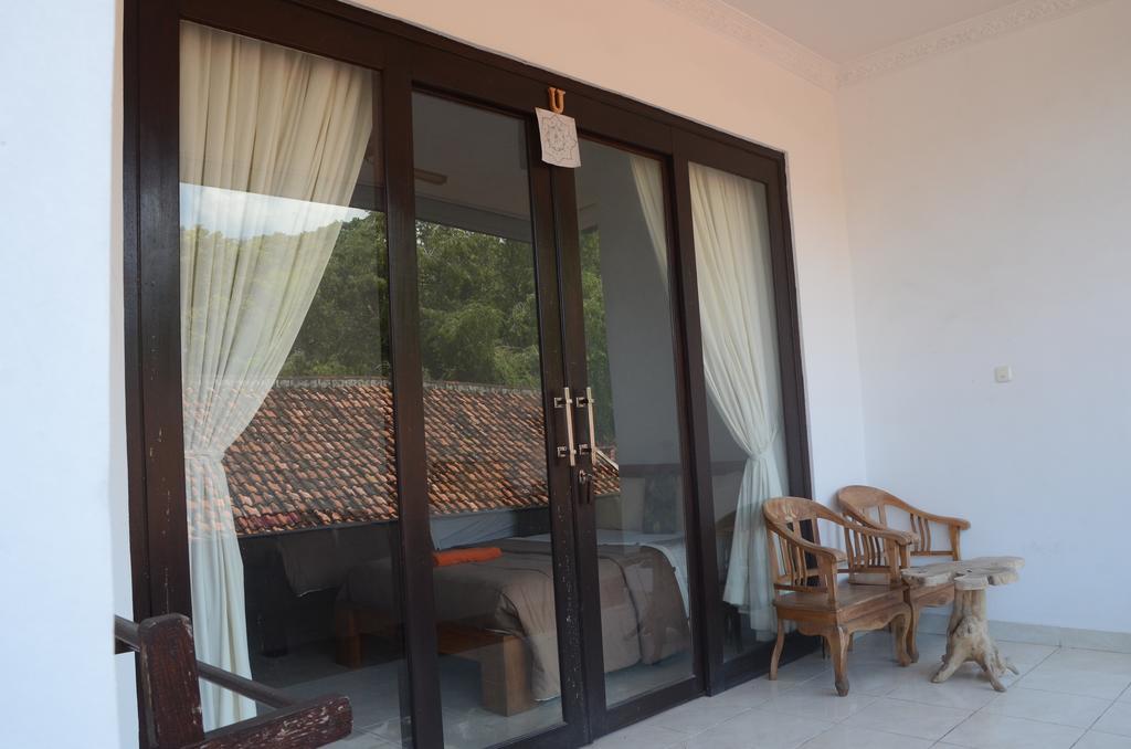 Padangbai Beach Homestay Bagian luar foto